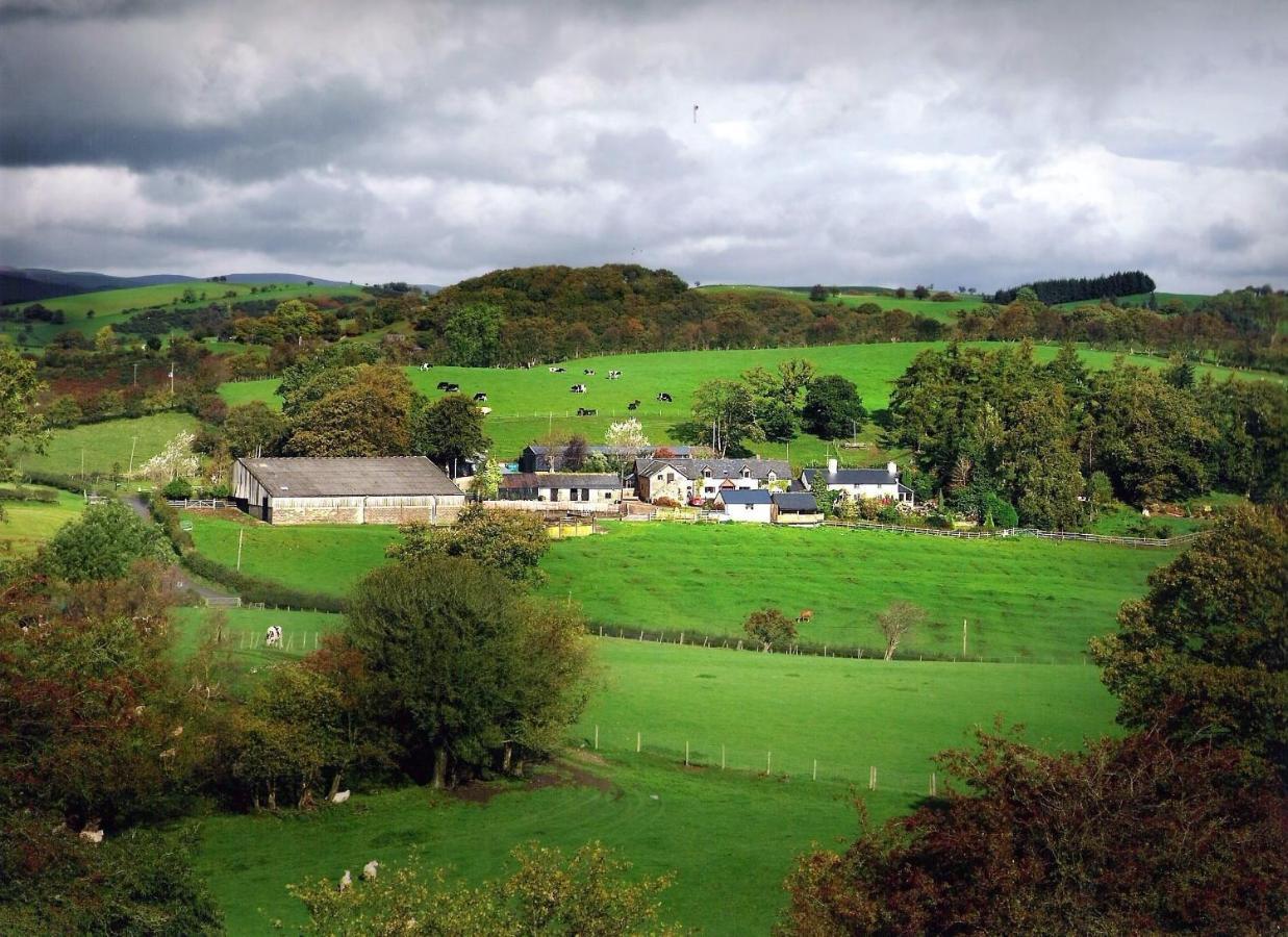 Sheep Dip Cottage - 5* Cyfie Farm, With Log Burner And Private Hot Tub Llanfyllin Exterior photo