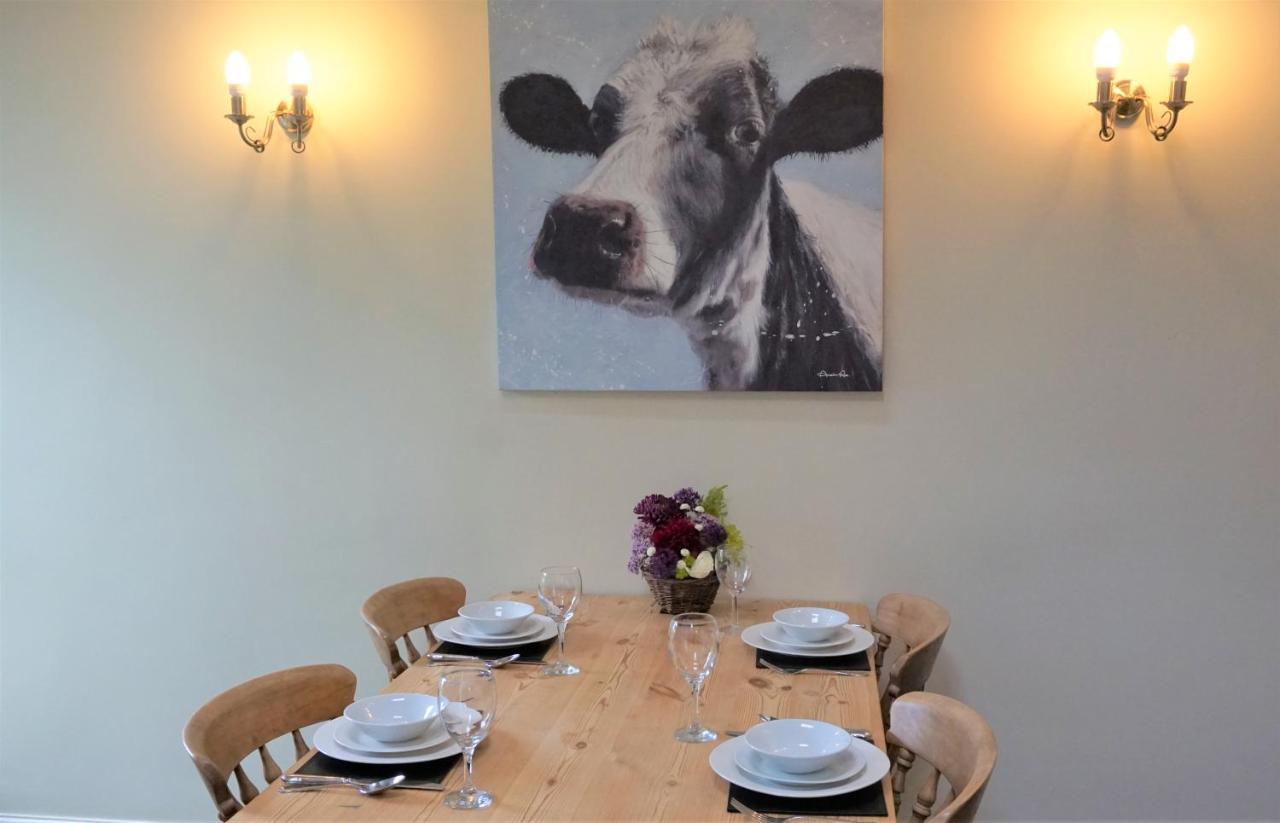 Sheep Dip Cottage - 5* Cyfie Farm, With Log Burner And Private Hot Tub Llanfyllin Exterior photo