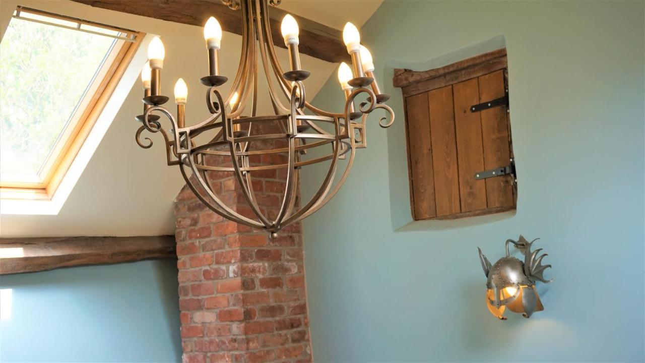 Sheep Dip Cottage - 5* Cyfie Farm, With Log Burner And Private Hot Tub Llanfyllin Exterior photo