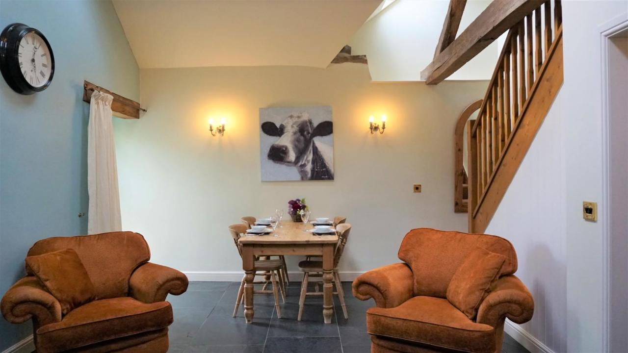 Sheep Dip Cottage - 5* Cyfie Farm, With Log Burner And Private Hot Tub Llanfyllin Exterior photo