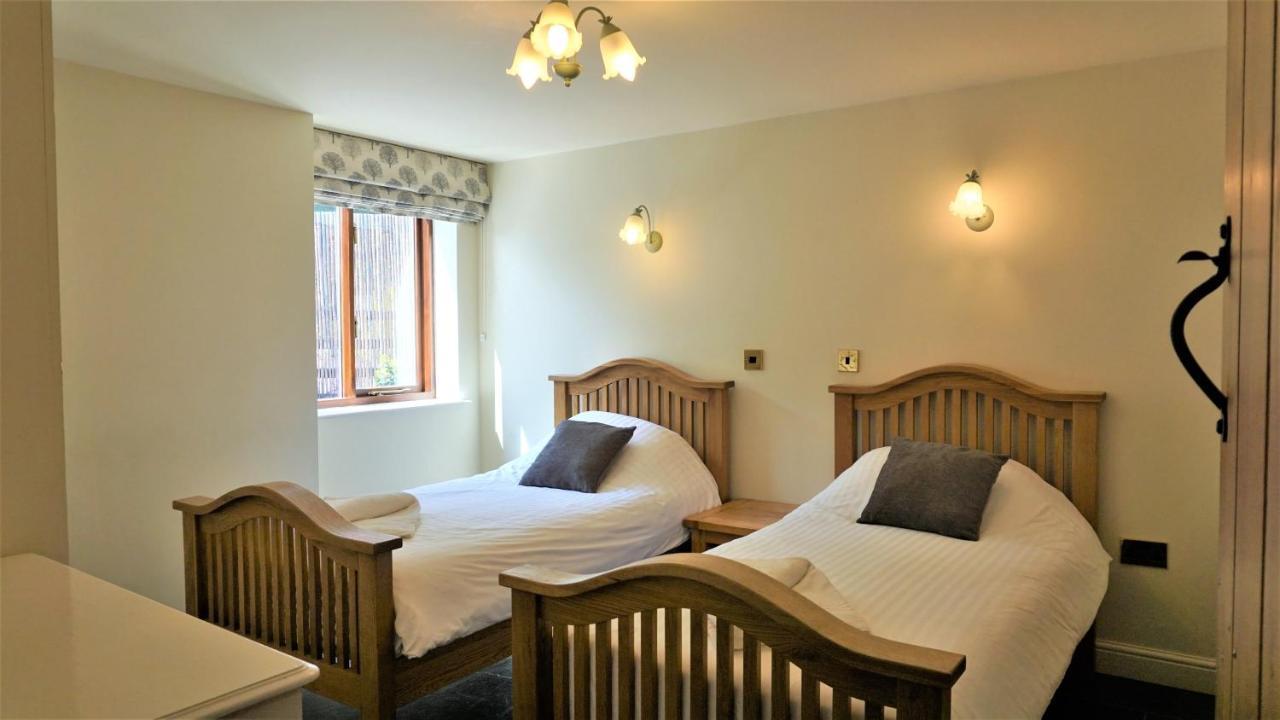 Sheep Dip Cottage - 5* Cyfie Farm, With Log Burner And Private Hot Tub Llanfyllin Exterior photo